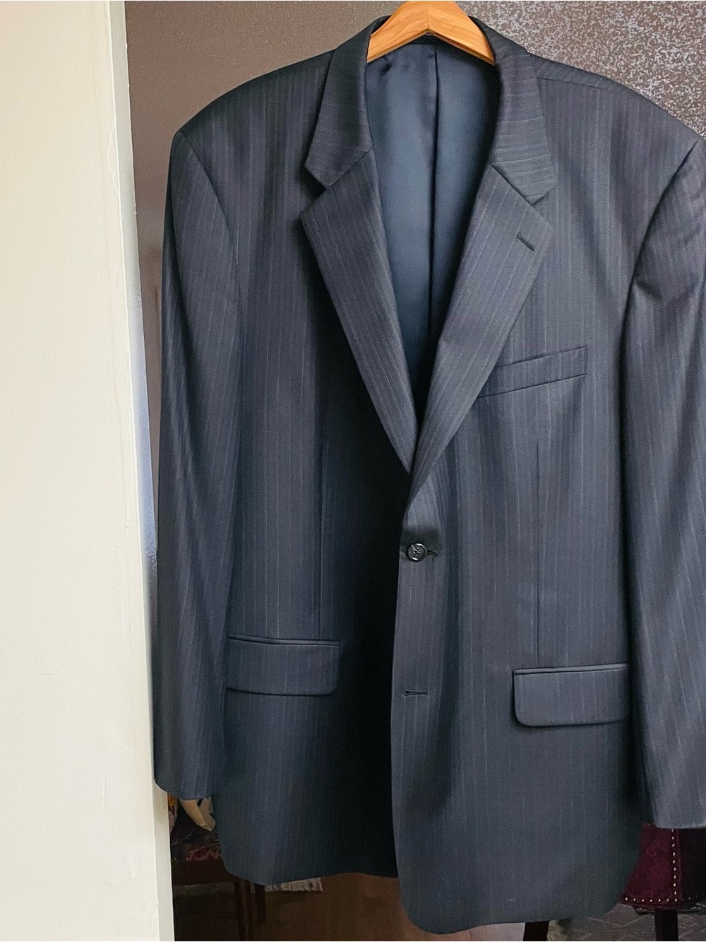 Turnbury Men's Blue Pinstripe Blazer 48L sport coat 100% Wool Jacket